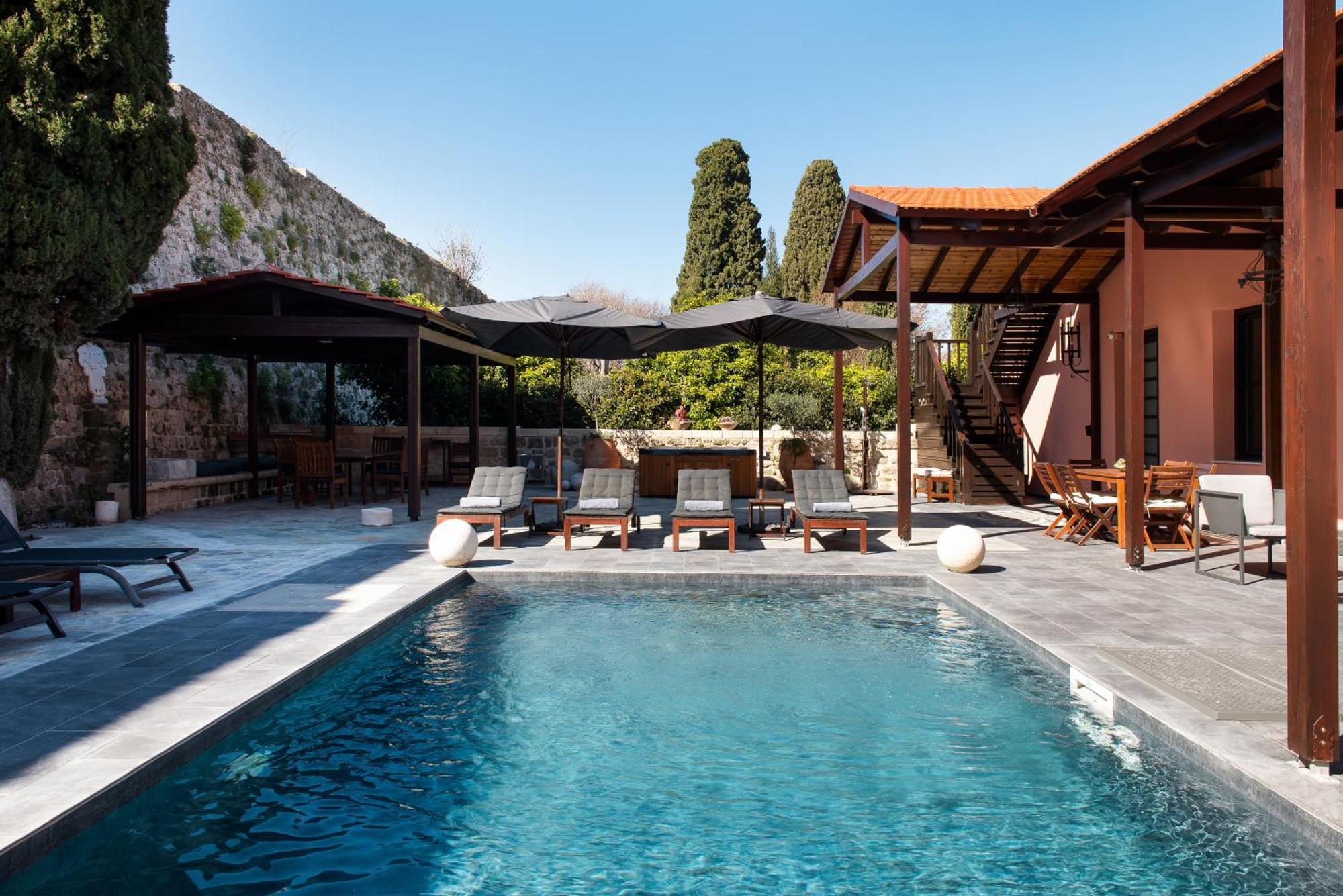 Fluvian Villa Rhodes City